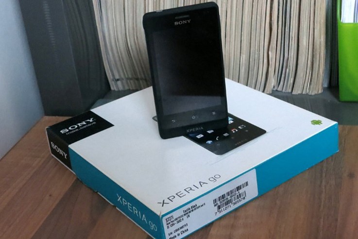 Sony Xperia GO (3).jpg